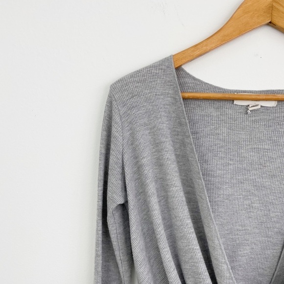 Urban Outfitters Project Social Gray Waffle Faux Wrap Long Sleeve Top Size Small - Picture 3 of 14